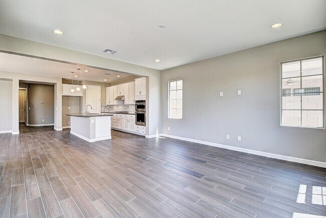 Foto del edificio - Highly sought neighborhood, stunning home!