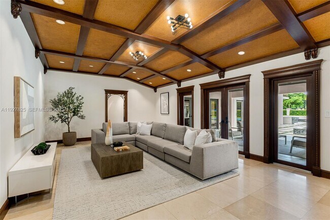 Building Photo - 3310 Granada Blvd