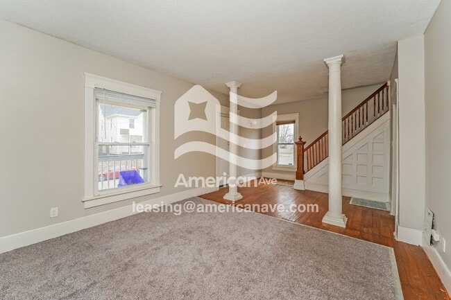 Building Photo - 918 Troy Pl NW