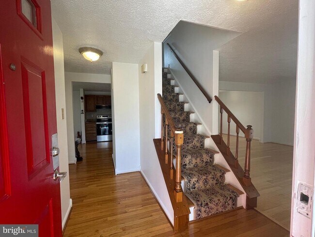 Building Photo - 19043 Jamieson Dr