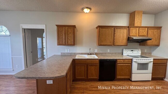 Foto del edificio - 6705 87th St