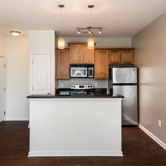 Matthews Lofts 921 Park Center Dr Matthews, NC Apartments for Rent