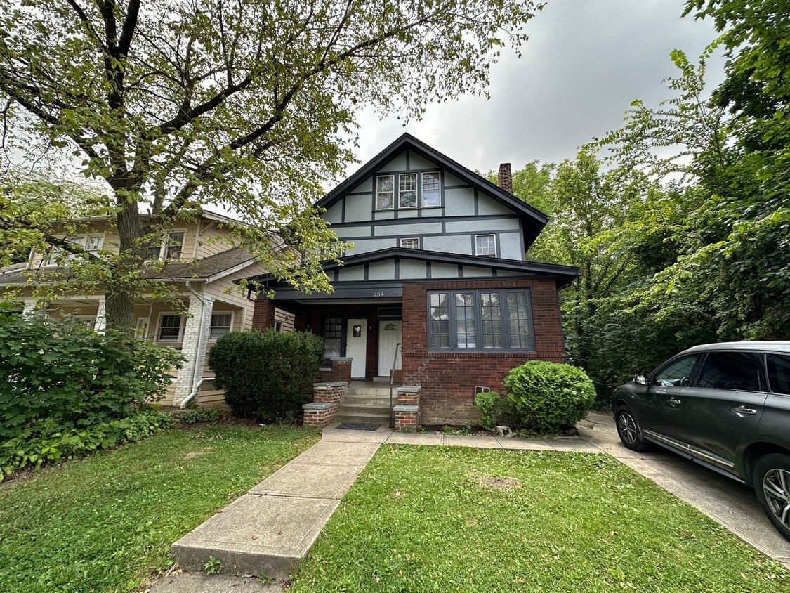 259 E Lane Ave Unit 259, Columbus, OH 43201 Room for Rent in Columbus
