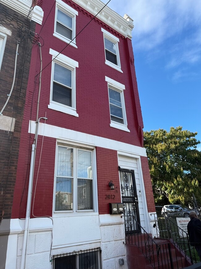 Foto del edificio - 2412 N 19 TH — 09/2023 Forward