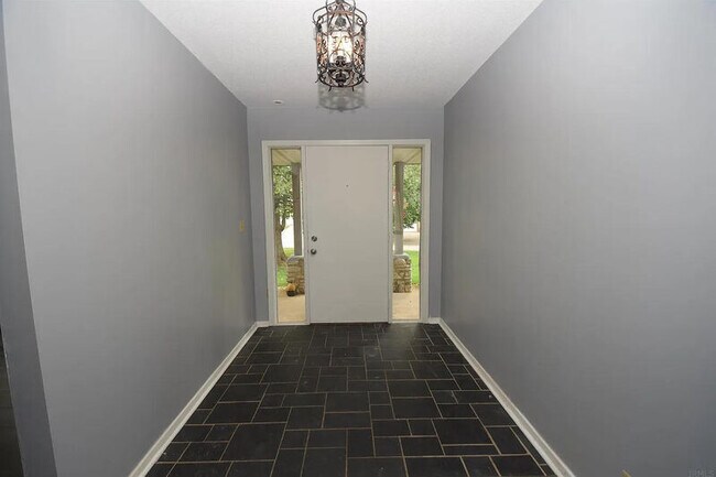 Foto del edificio - 4304 E Maple Manor Pkwy