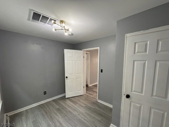 Foto del edificio - 280 S 6th St