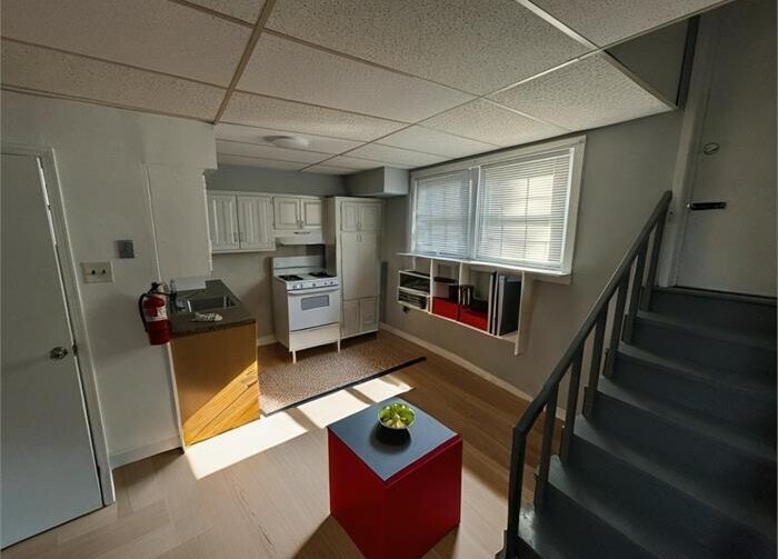 Foto principal - 240 Dixon Ave