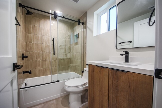 Building Photo - Brand-New 2BD / 2.5BA Duplex in Elysian He...