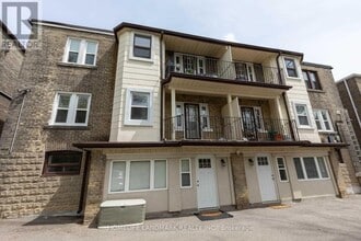 Building Photo - 105 Chatsworth Dr