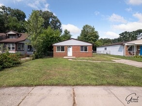 Building Photo - 21615 Lakeview St
