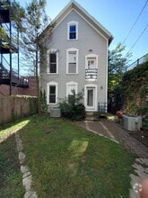 Building Photo - 1317 W Roscoe St