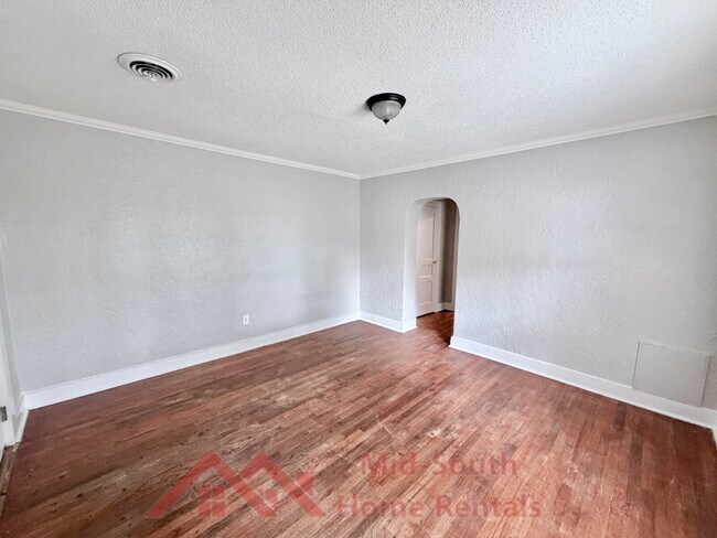 Foto del edificio - 1379 Ferguson Rd