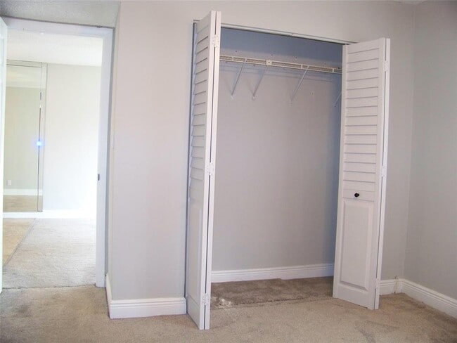 Building Photo - 3218 NW 103rd Ter