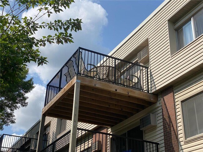 Foto del edificio - 2801 Flag Ave N