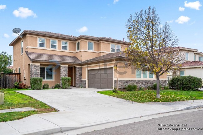 Building Photo - 1726 Hummingbird Way