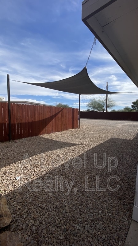 Building Photo - 5737 S Southland Blvd