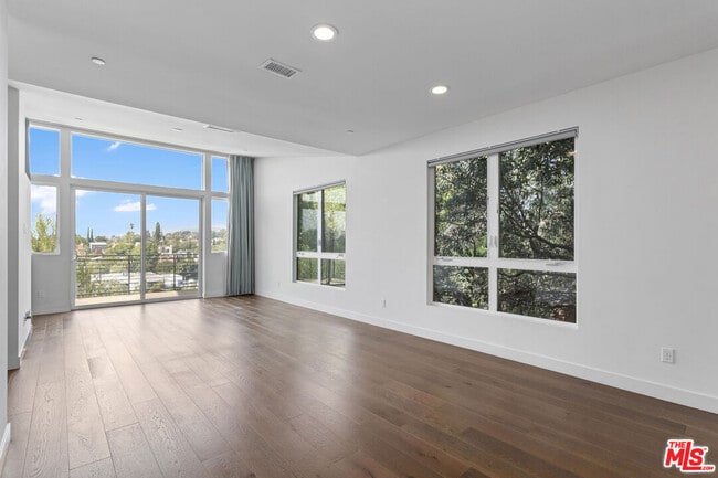 Foto del edificio - 1912 Liberty Ct