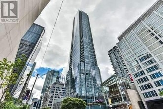 Building Photo - 180 University Ave