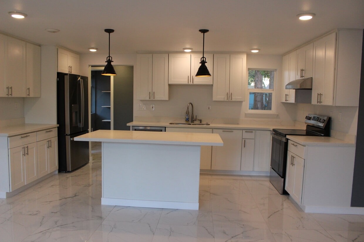 Photo - 12055 69th Ave S (Seattle, WA)