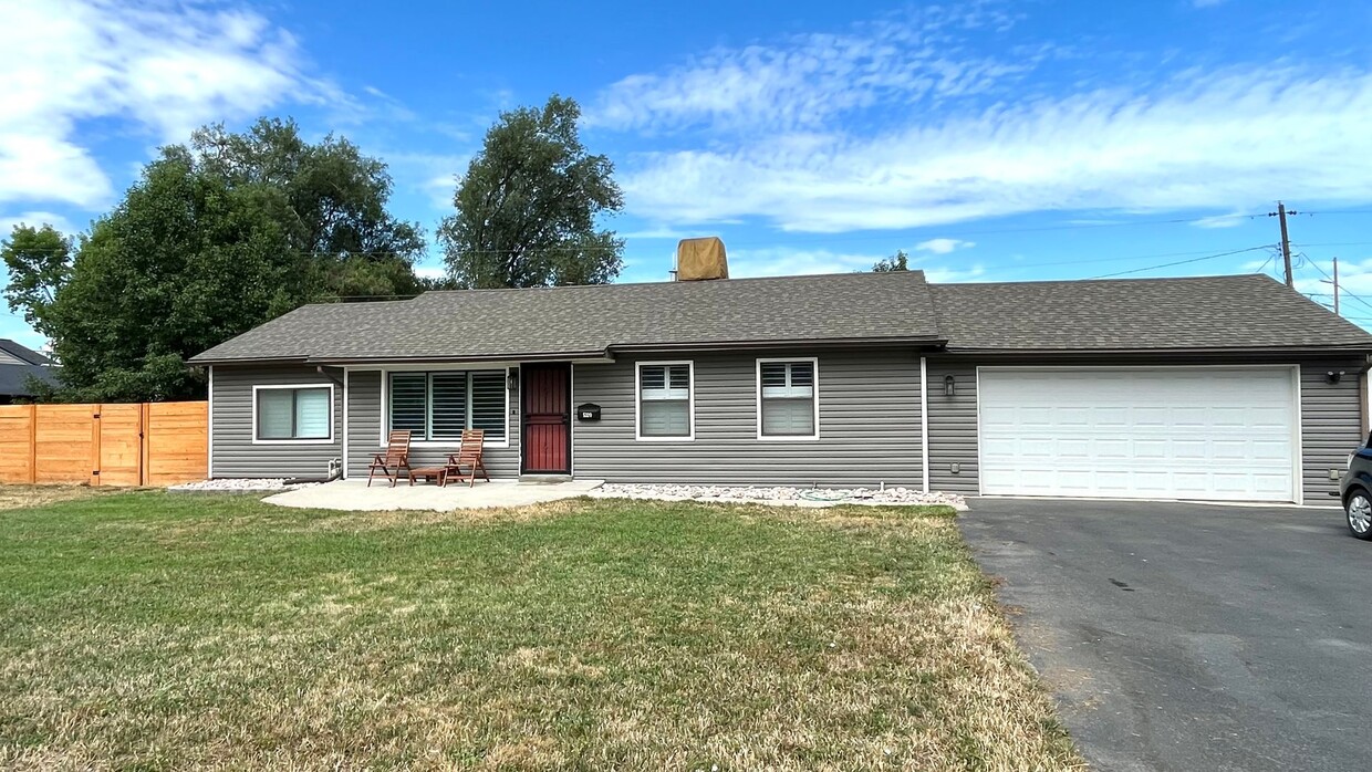 Primary Photo - 4 Bedroom/2 Bathroom House in Murray