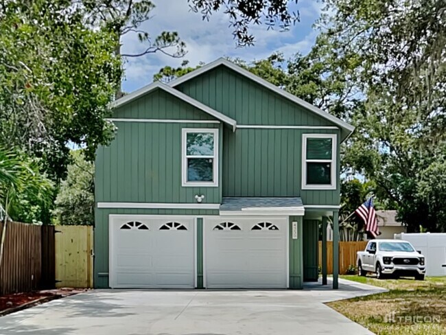 Building Photo - 4356 S Lockwood Ridge Rd