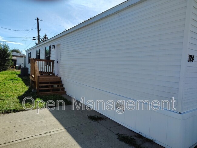 Building Photo - 24 Erin Ln