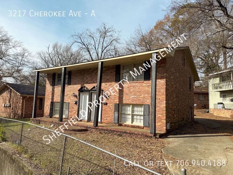 Foto principal - 3217 Cherokee Ave