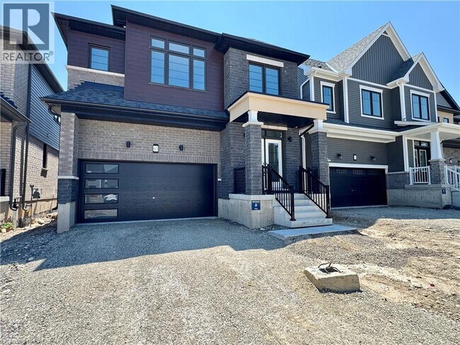 Building Photo - 63 Picard St