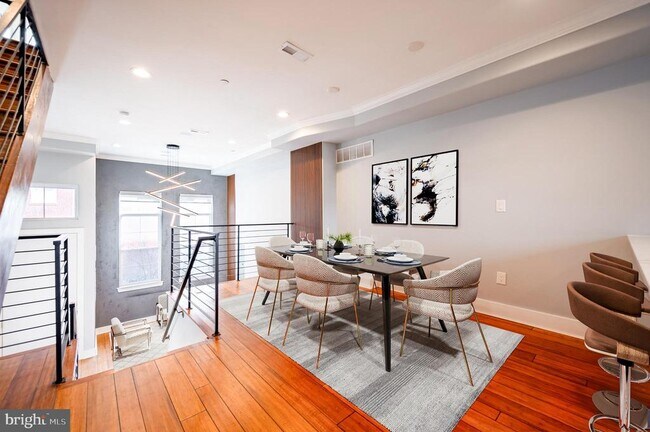 Foto del edificio - 605 McClellan St