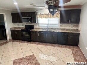 Building Photo - 14606 Mountainside