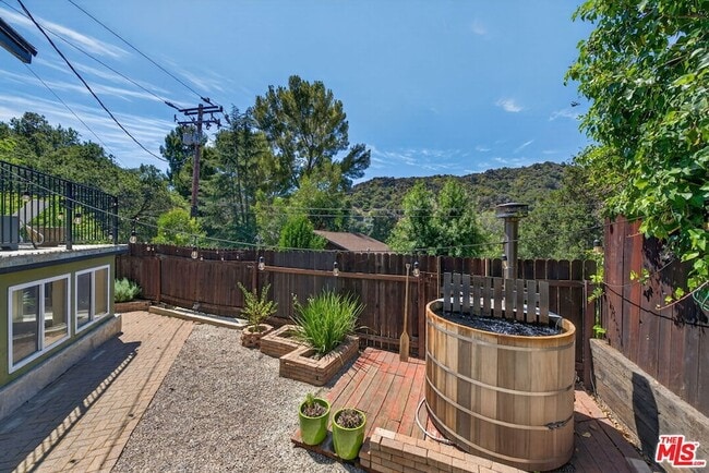 Building Photo - 21549 Summit Trail