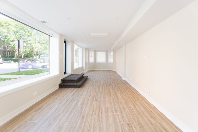Foto del edificio - 5200 N Leavitt St
