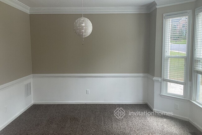 Foto del edificio - 1818 Babbling Brook NW