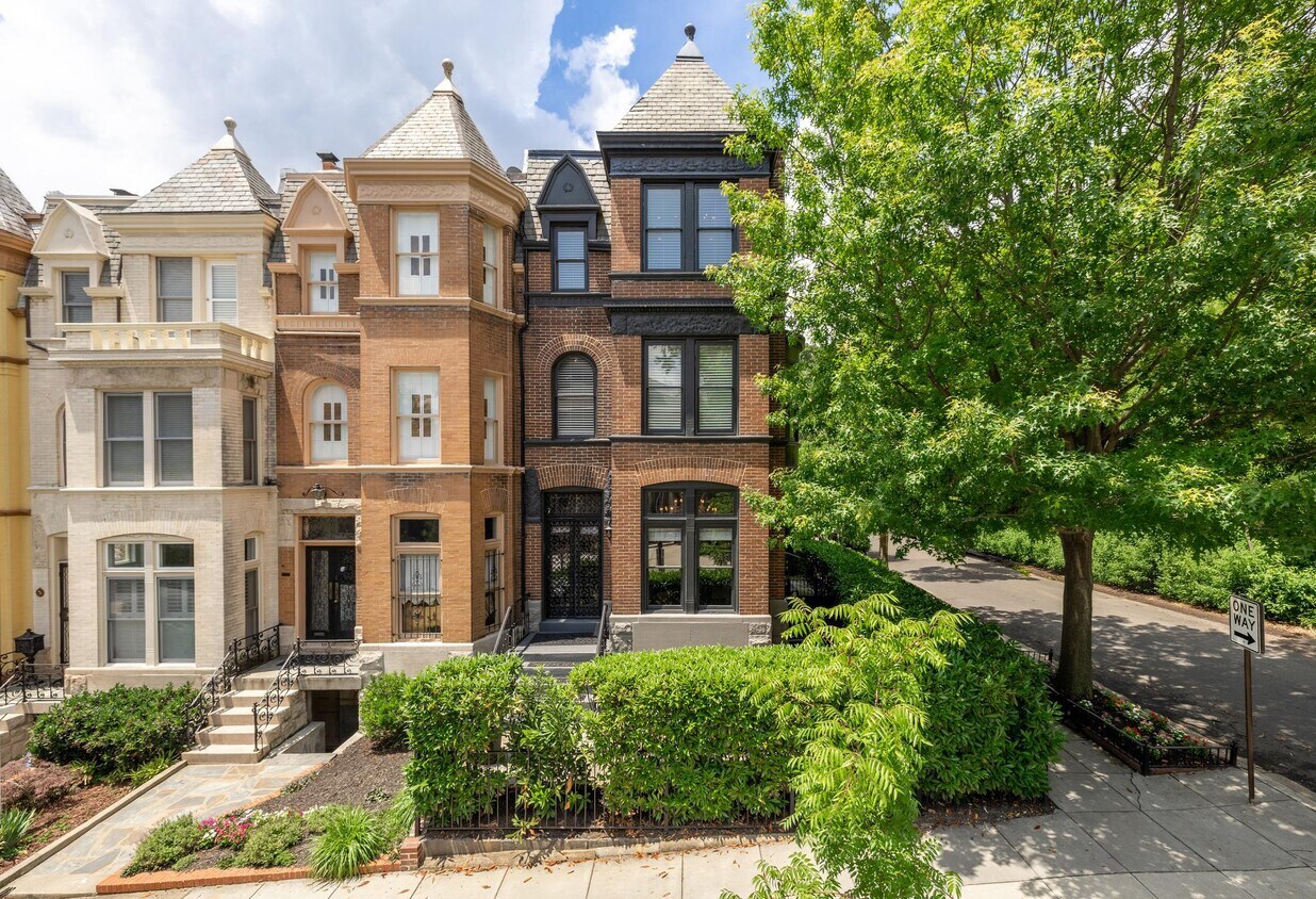 Foto principal - 2200 Decatur Pl NW