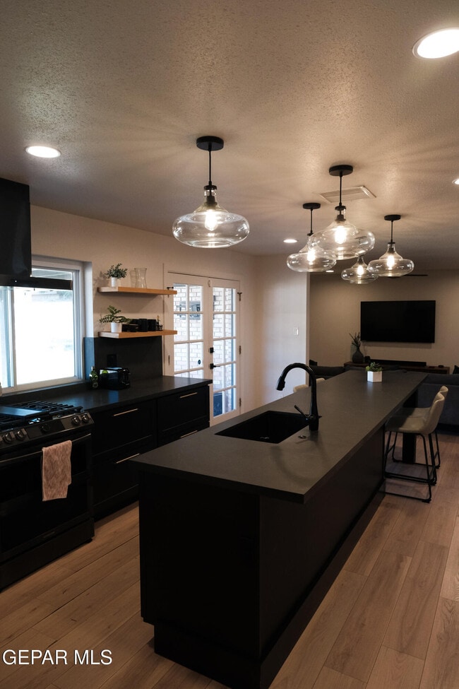 Foto del edificio - 9001 Lait Dr