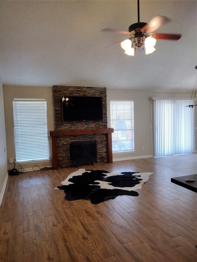 Foto del edificio - 13322 Bridgewalk Ln