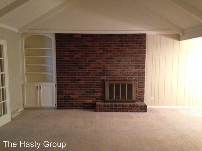 Building Photo - 3 br, 2 bath House - 11410 Oak