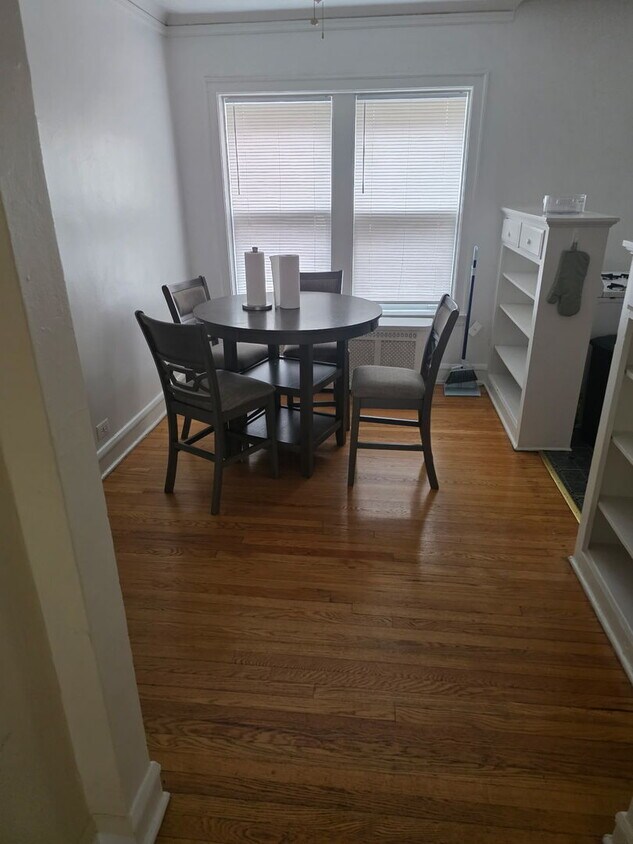 Foto del edificio - 7518 N Hoyne Ave