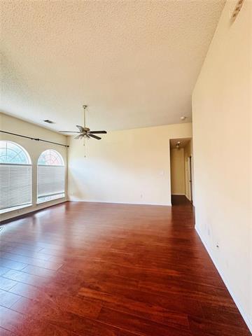 Foto del edificio - 844 Pimernel Ln
