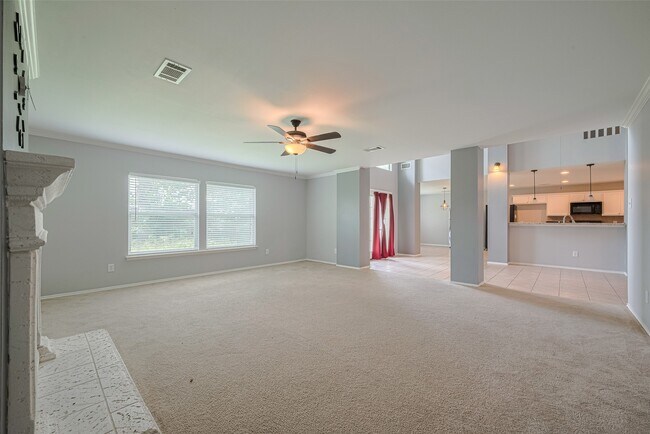 Foto del edificio - 3927 Flatwood Dr