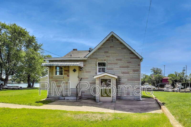 Primary Photo - 8349 Bear Creek Dr