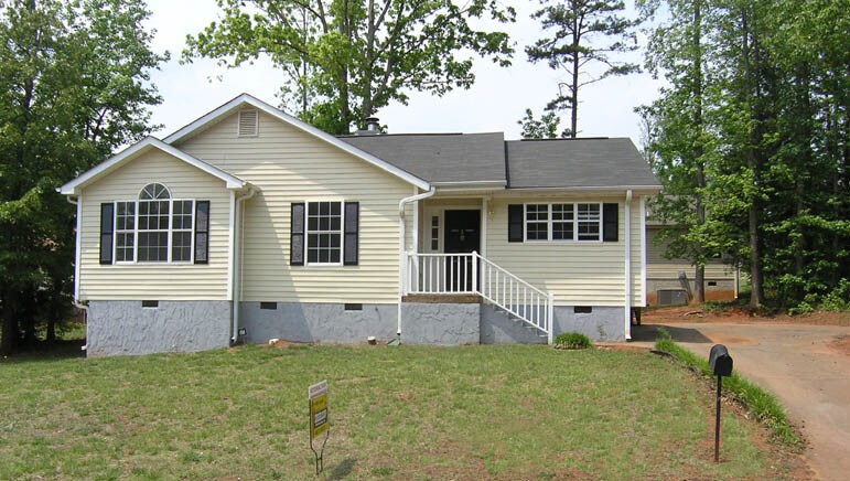 Primary Photo - 16 Silver Spur Ct