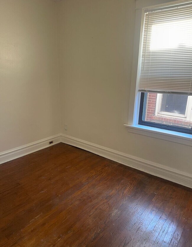 Building Photo - 5847 Goener Ave