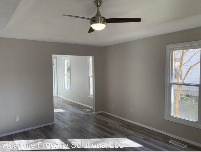 Building Photo - 3 br, 2 bath House - 2046 N Campbell Ave