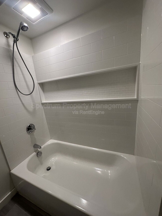 Building Photo - 7 Bennett Ave