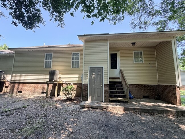Building Photo - 3209 Deer Path Cir