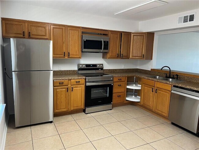 Foto del edificio - 2916 Jean Lafitte Pkwy