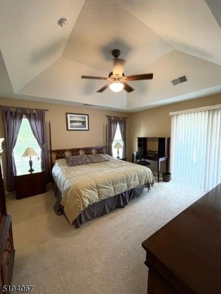 Primary Photo - 91 Bourne Cir