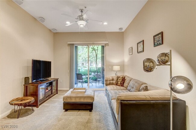 Foto del edificio - 56 E Serene Ave