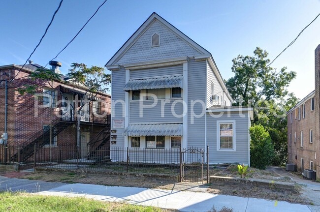 Building Photo - 1430 Gregg St